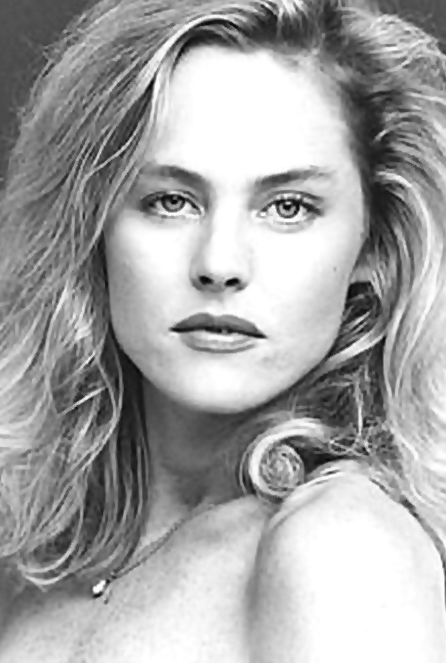 Linda Carol as Jennifer Williams in Les anges du mal 2