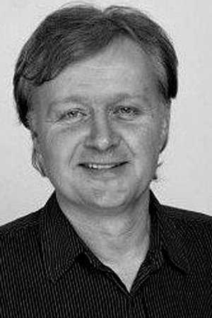 Hjálmar Hjálmarsson as Erlendur in Leben wäre schön