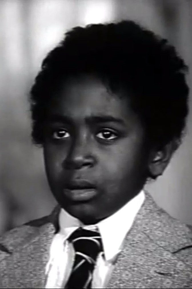 Ali Baba as Ramezoon in The Strengthening Sun
