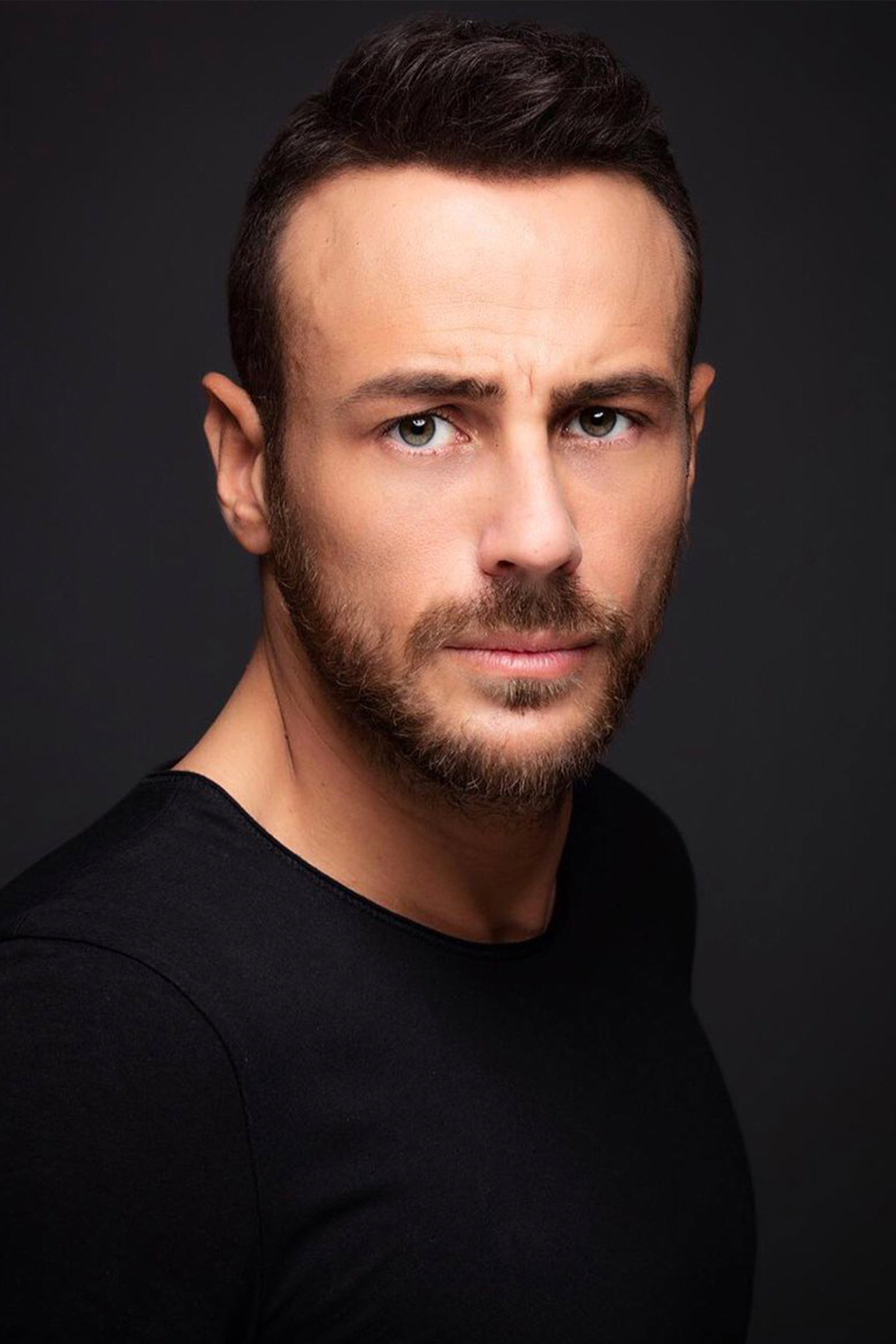 Murat Balcı as Kudret in Günebakan