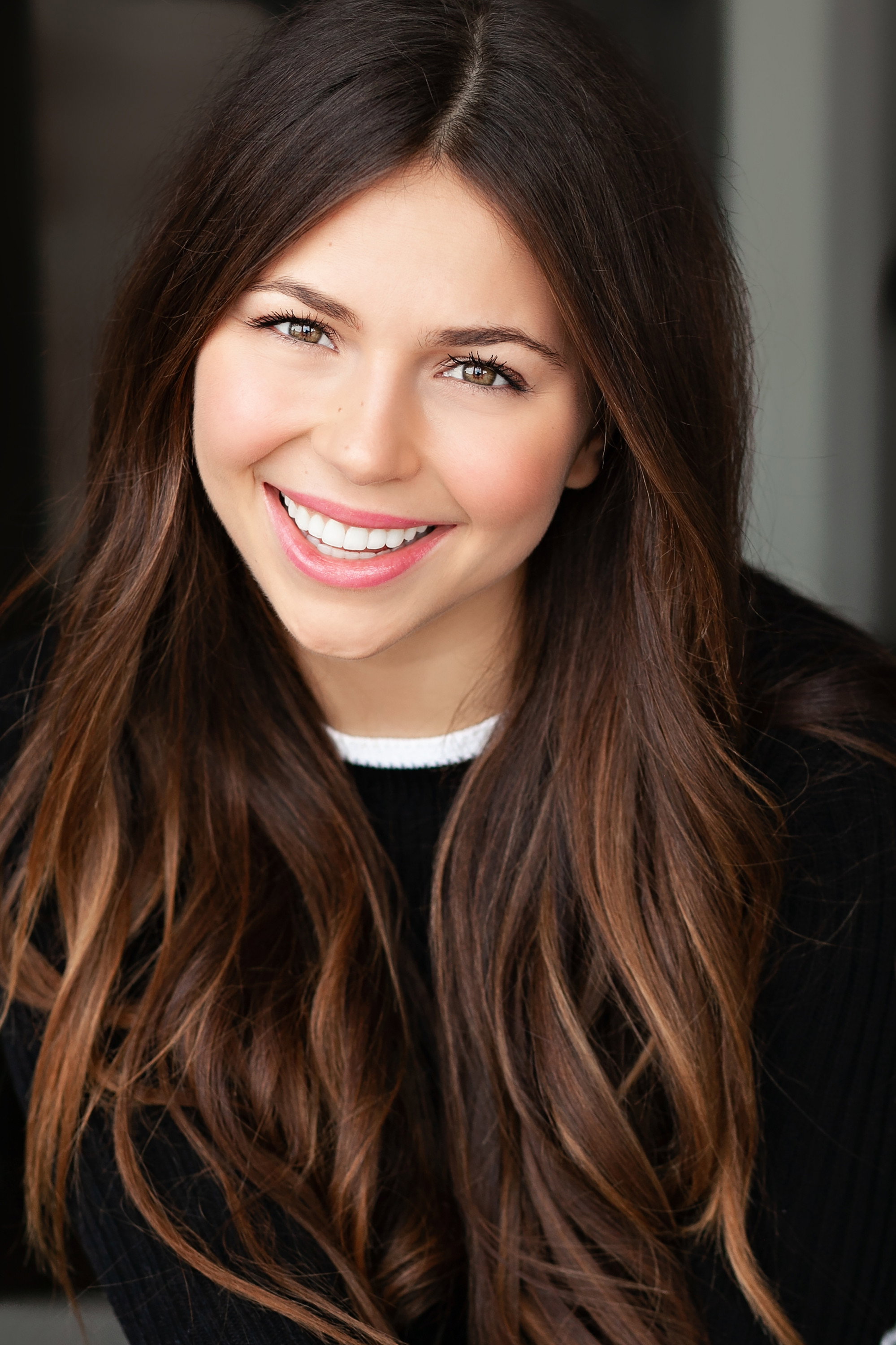Tatum Chiniquy as Piper in Love in Tahiti