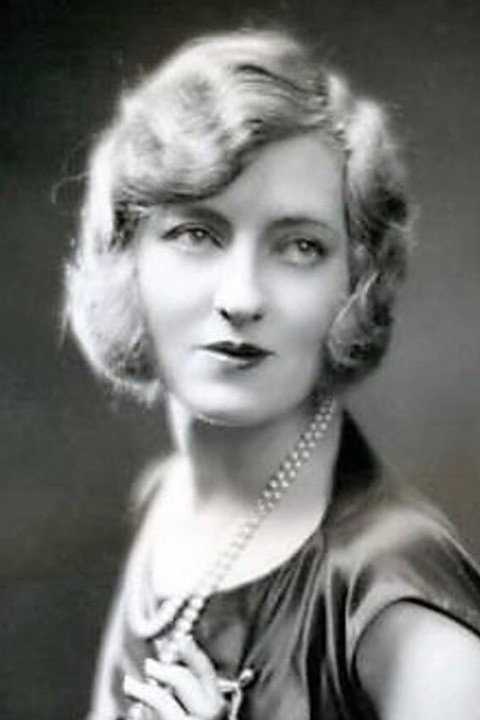 Peggy Hopkins Joyce as Sharon Kimm in The Skyrocket