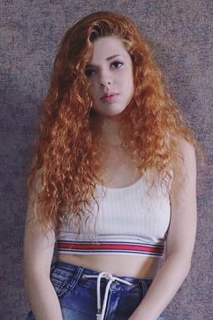 Kaye Djamilia as Yasmin in Aqui Entre Nós