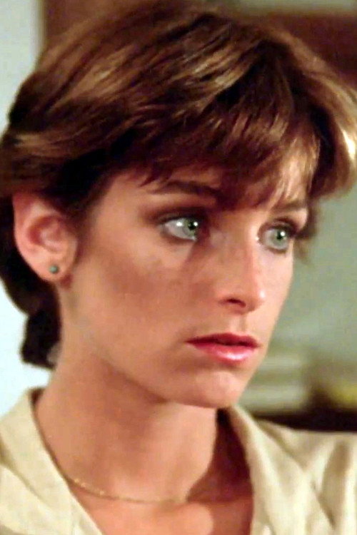 Valérie Quennessen as Nietzsche Student in Like a Turtle on Its Back