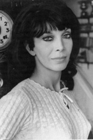 Isabella Cerqueira Campos as Capitu in Capitu