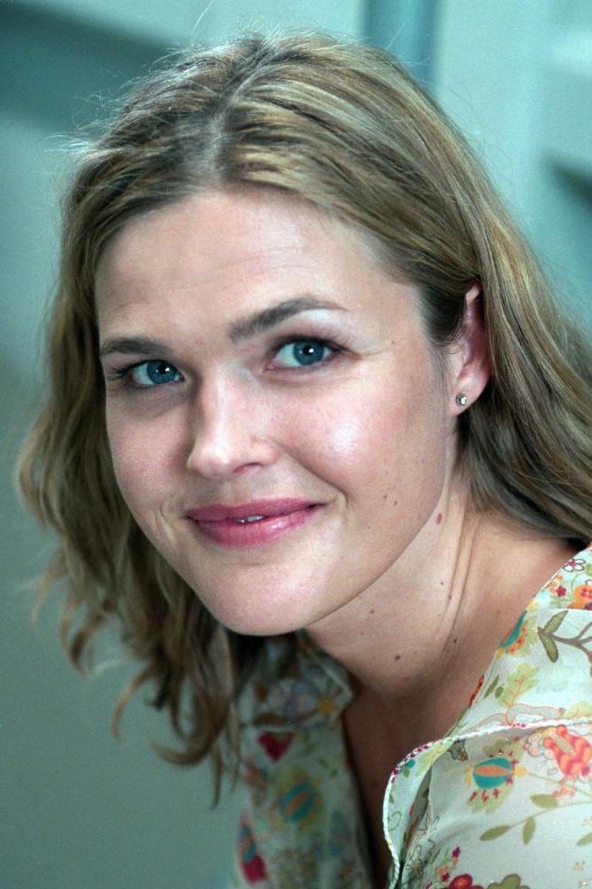 Mi Grönlund as Jonna in Addiction