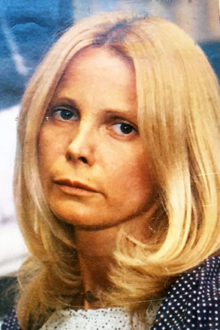 Cristina del Valle as Cristina Figueroa Harding in The children of López