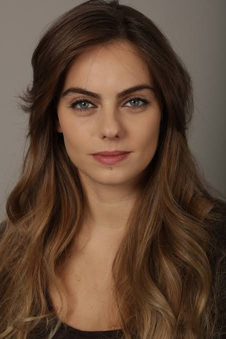 Biğkem Karavus as Neşe in Gonul