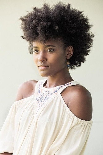 Tanyell Waivers as Vicky in Dear Zoe