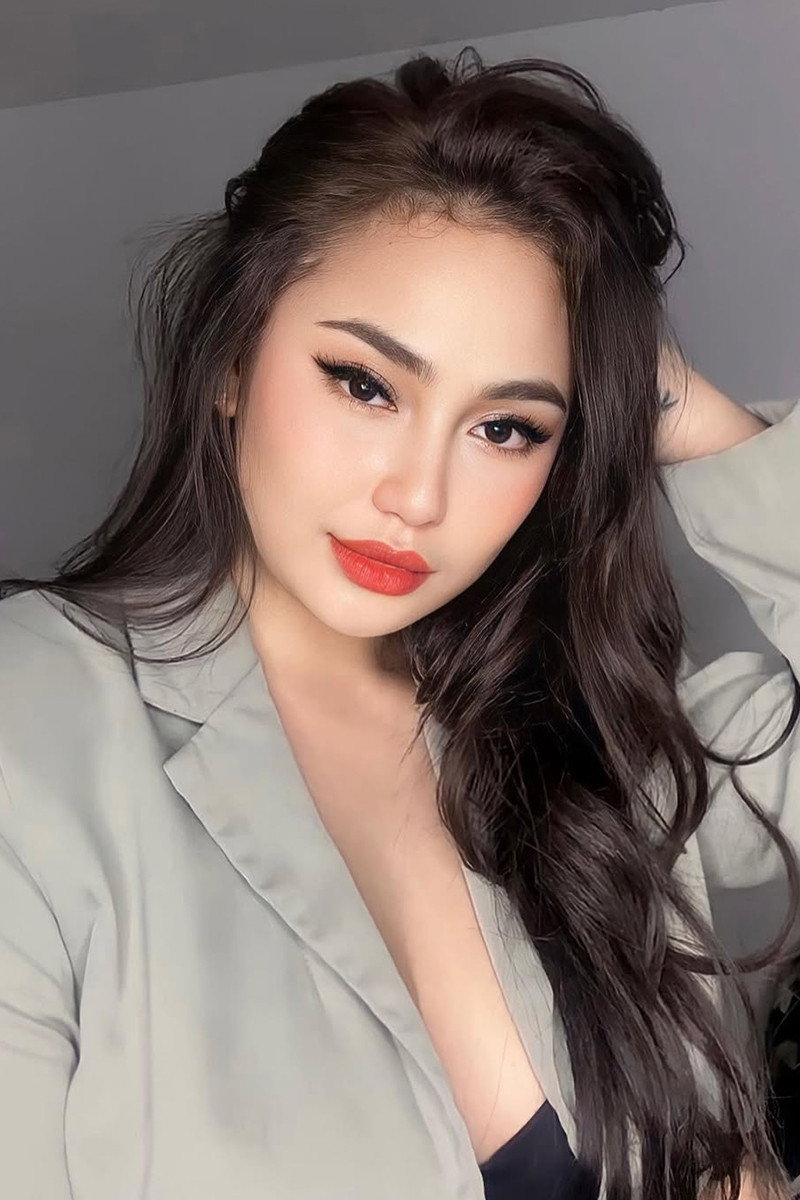 Zia Zamora as Jhona in Pantasya ni Tami