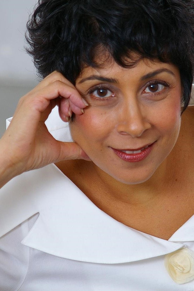 Tosca Baggoo as Carol in Christmas Sail