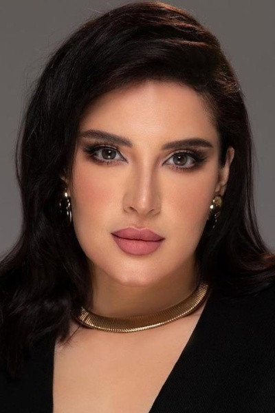 هبة الدري as آمنة in Spirit and Vision