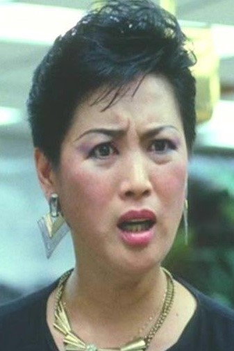 Lee Ga-Sai as Jiuxuan Witch in The Devil's Mirror