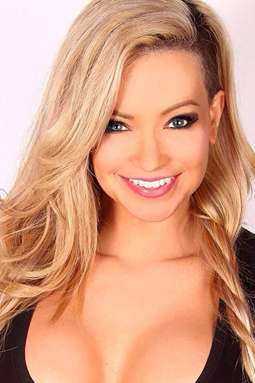 Mindy Robinson as Lauren in The Immortal Wars: Resurgence