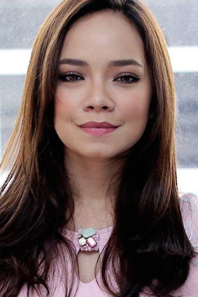 Nora Danish as Mek La Chendering in Perang Nasi Dagang
