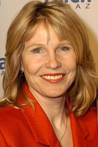 Donna Hanover as Ruth Carter Stapleton in The People vs. Larry Flynt