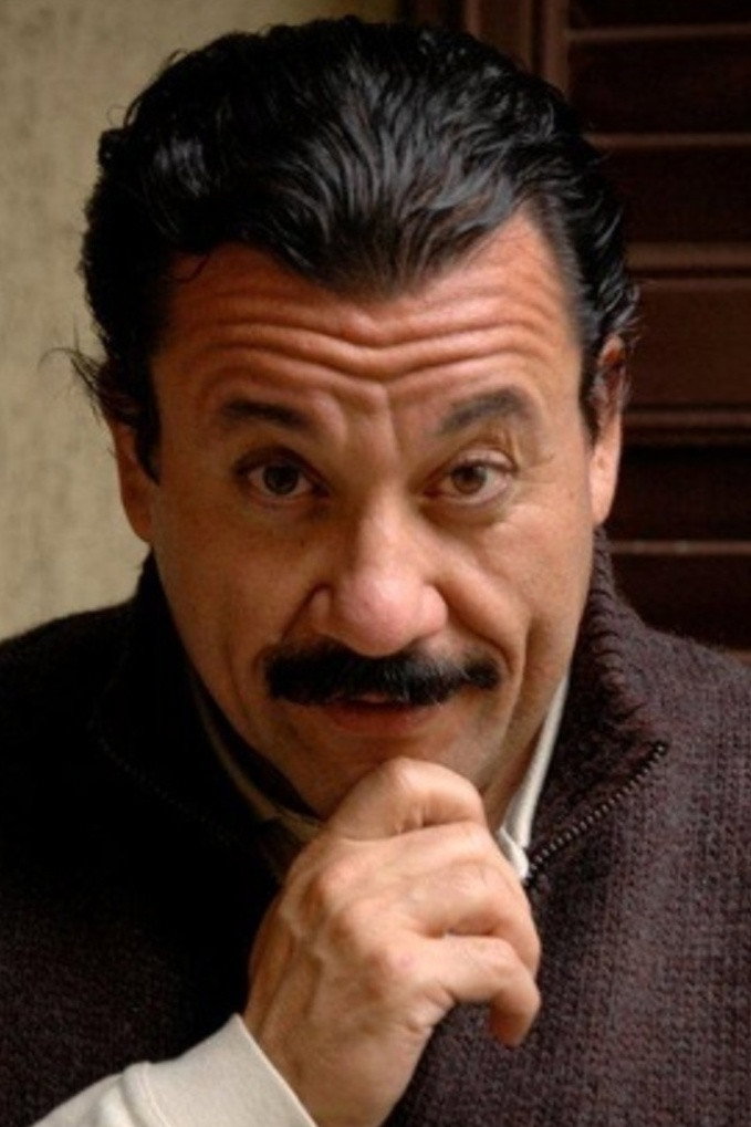 Pietro Sarubbi as Program Owner in Fuori fa Paura