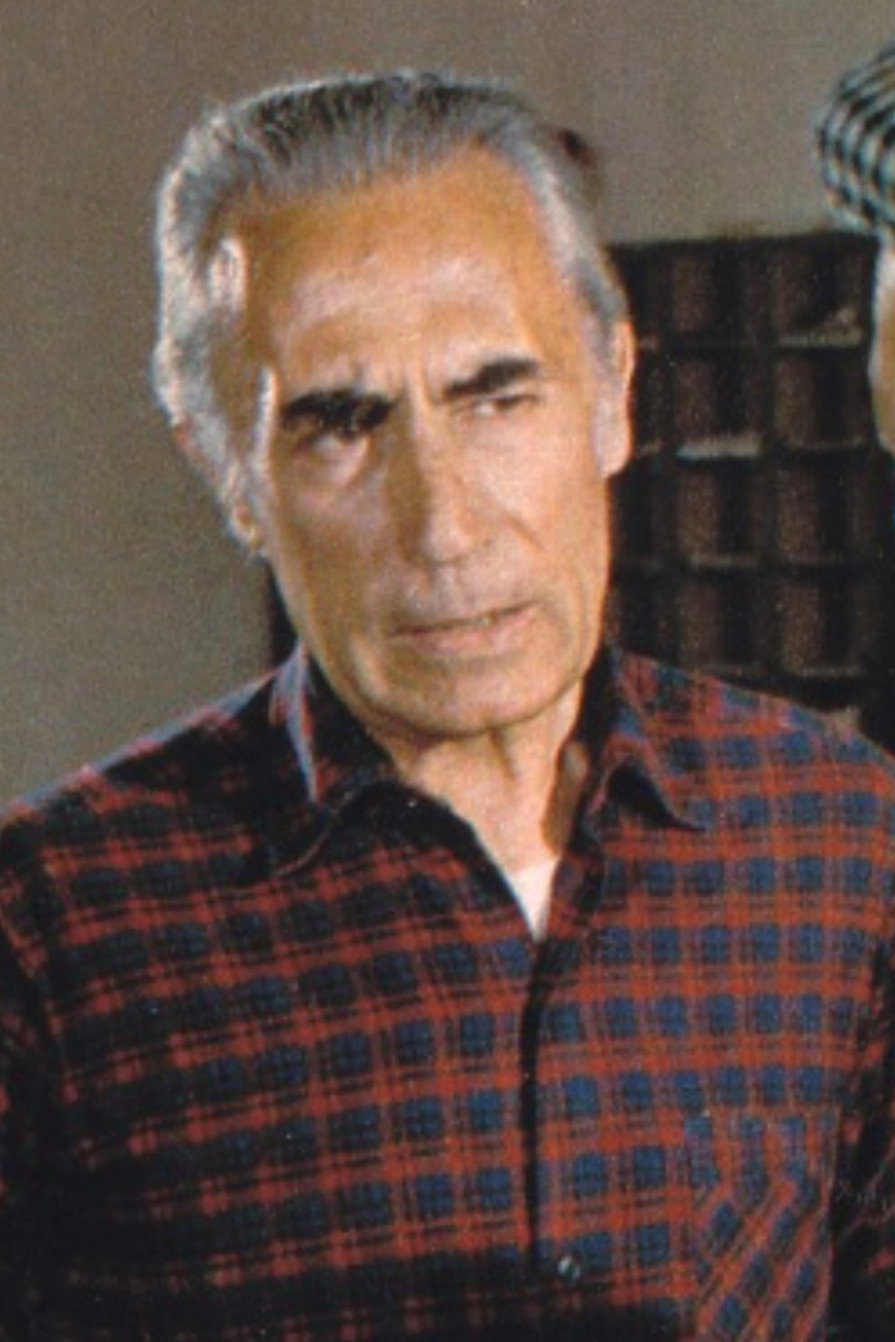 Antonio Anelli as Gianni in Dead End