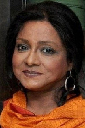 Sreela Majumdar as Phoolmani in Mandi