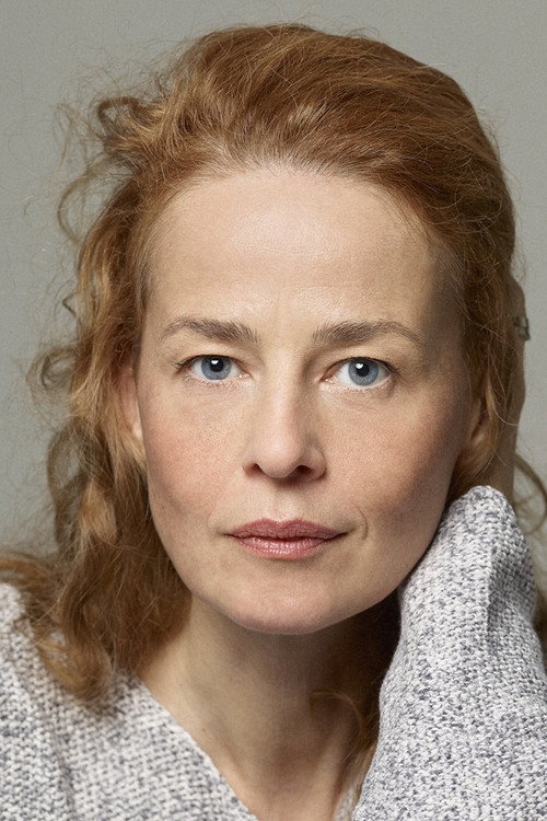 Elín Petersdóttir as Kaunisohto in Unna and Nuuk