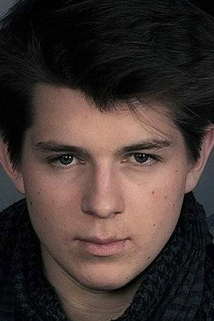 Валерий Карпов as Антон Градов in Family Fortune