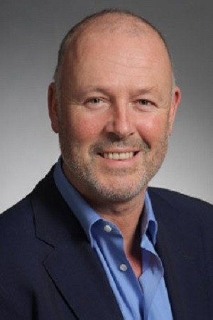 Simon Oakes as Self - Hammer CEO in Dark Glamour: The Blood and Guts of Hammer Productions