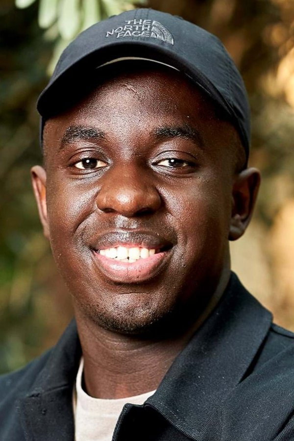 Melvin Kakooza as Vært in 24 stjerners julikalender