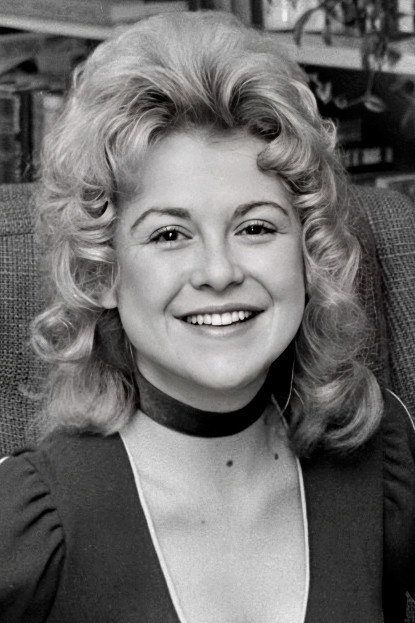 Gay Soper as Susan Crichton-Jones in Romany Jones