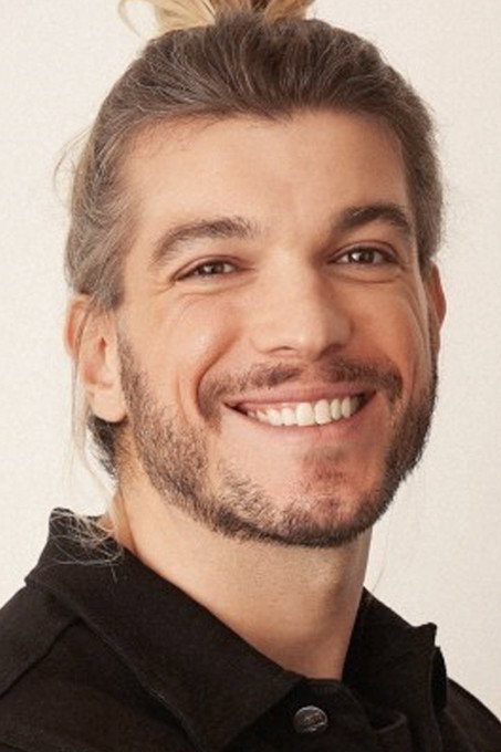 Matheus Spadari as Self in Ecos da Europa