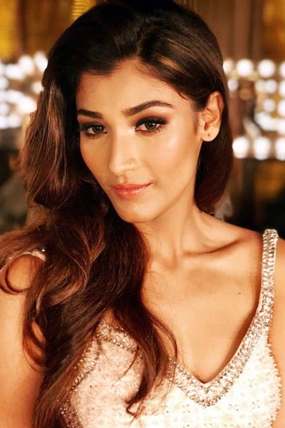 Nehal Chudasama as Anastasia in Badi Heroine Banti Hai