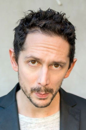 Marco Ripoldi as Cliente bar / Santo / Hacker / Amico "top" di Marianna / Simone in La solita commedia: Inferno