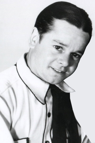 Billy Curtis as Damu in Jungle Moon Men