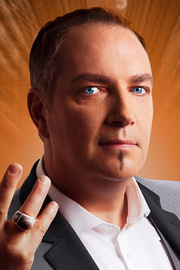Messmer as Self in Messmer fascine les stars