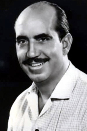 Antonio Ferrandis as Dr. Cabrales in El hombre que supo amar
