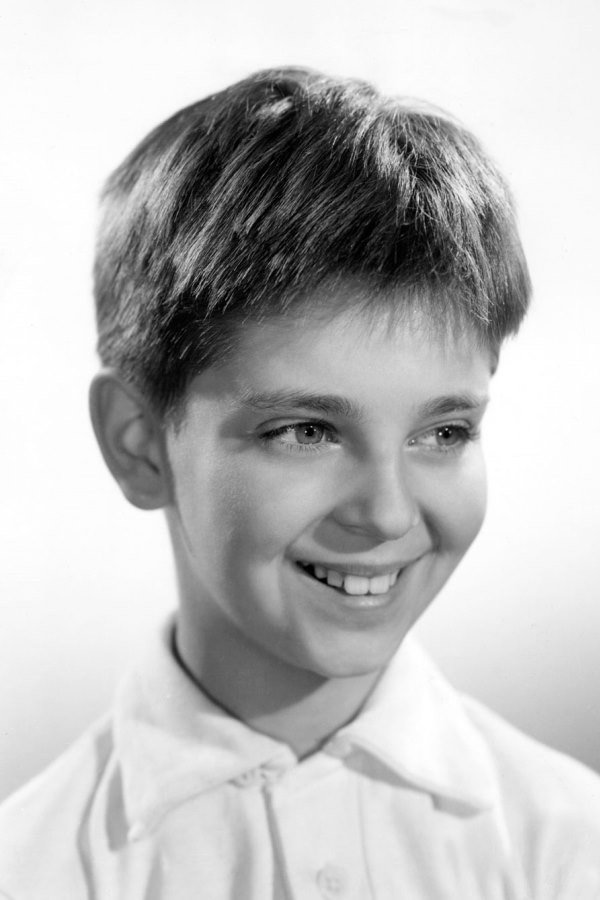 Tommy Rettig as Billy in The Last Wagon