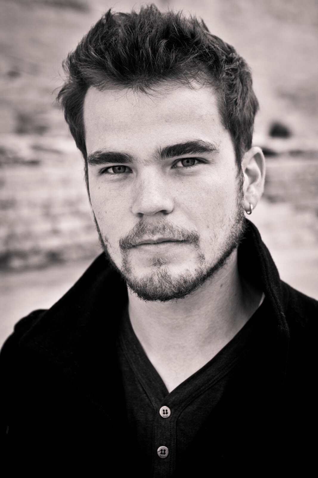 Baptiste Amann as Jeune SDF in Under the Stars of Paris