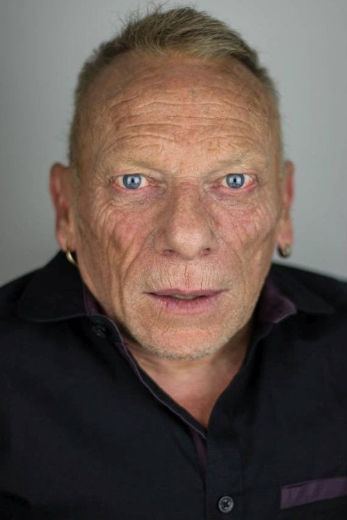 Jimmy Vee as Master of Ceremonies in Bite