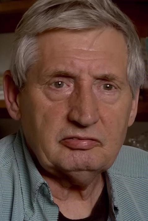 Storm Thorgerson as Self (archive footage) in Squaring the Circle (The Story of Hipgnosis)