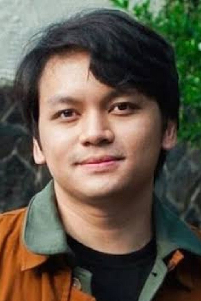 Calvin Jeremy as Dewa in Jiwa Manis
