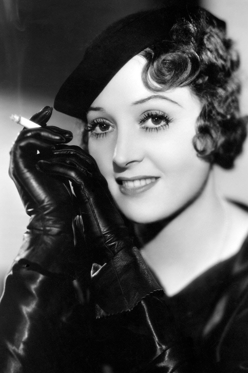 Madge Bellamy as Kitty O'Brien in The Telephone Girl