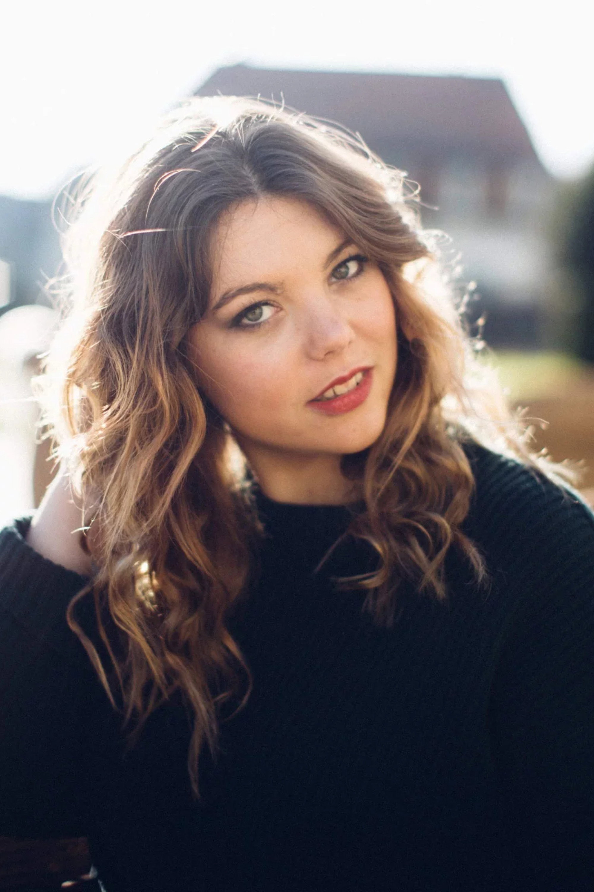 Héloïse Martin as Tamara in A New Girl in Paris!