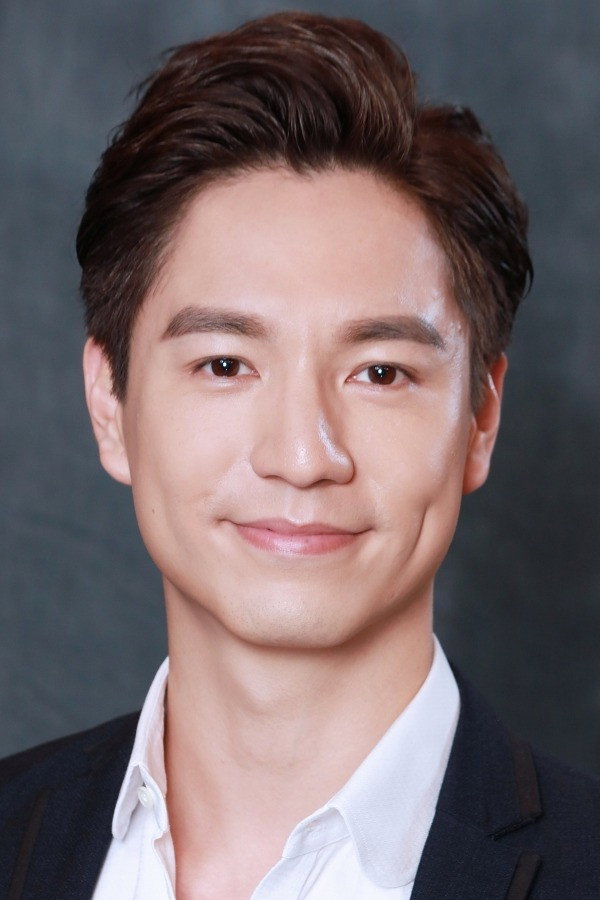吳偉豪 as Chin Hung-fei in The Unusual Prosecutor