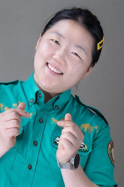 오승희 as Self in My Dearest Fu Bao