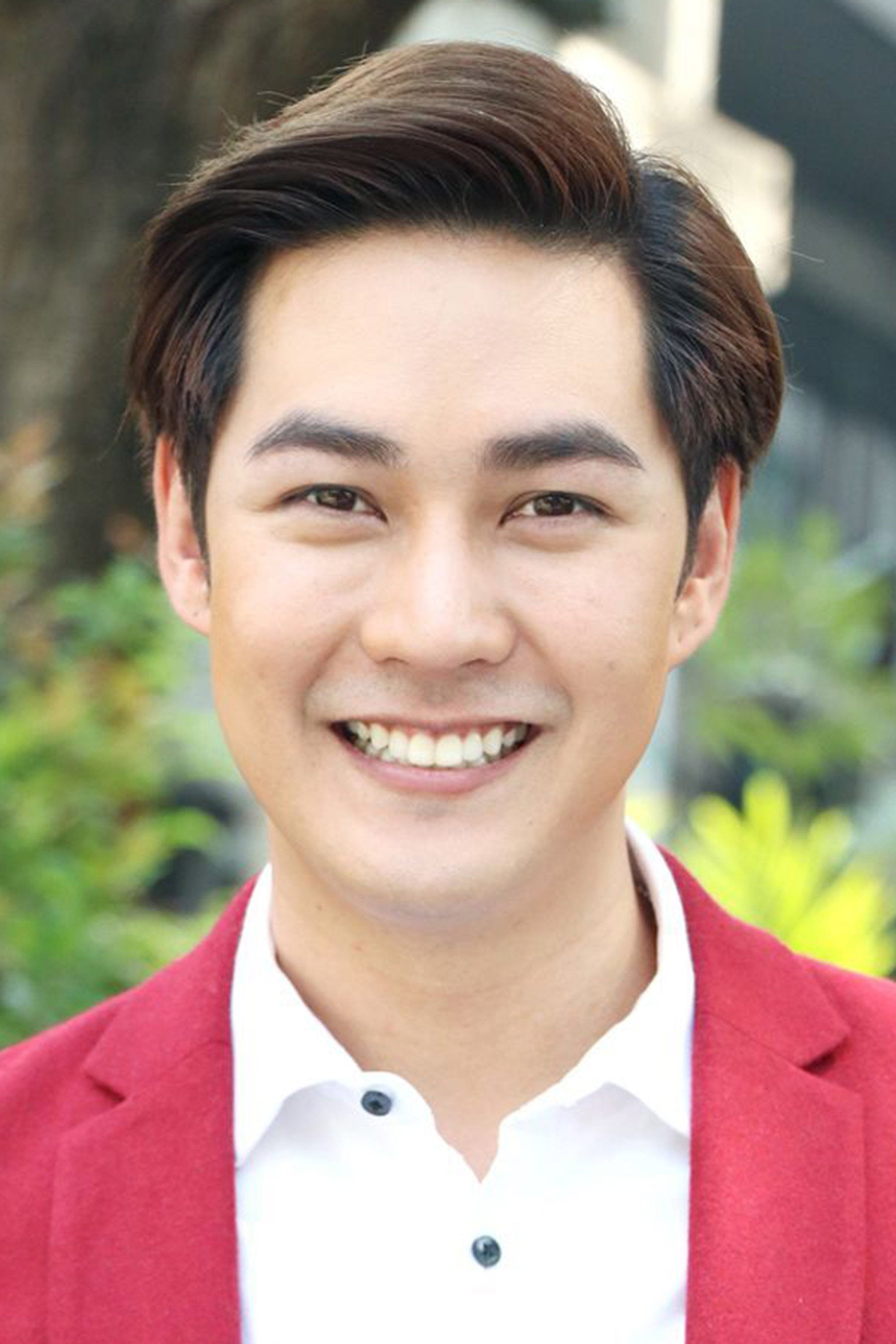 Amp Pheerawas Khunlanunthwatn as Pakorn in Prai Sungkeet