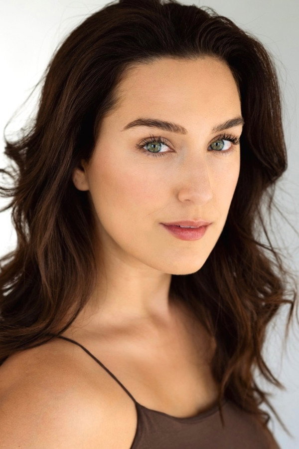Kaleina Cordova as Abigail Harper in The Royal