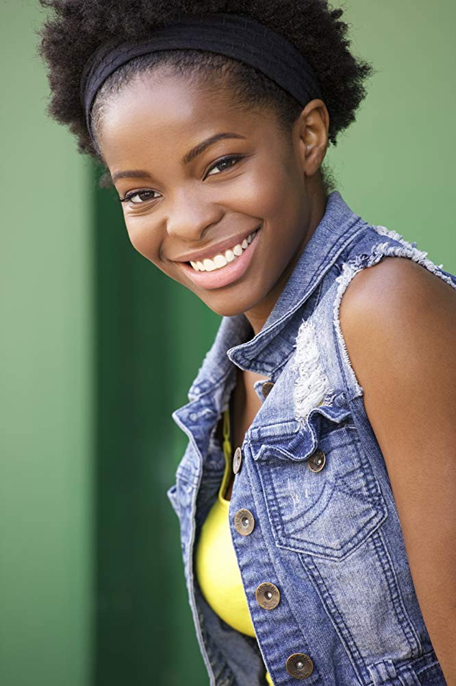 Samantha Cole as Zoe in The Haunted House on Kirby Road