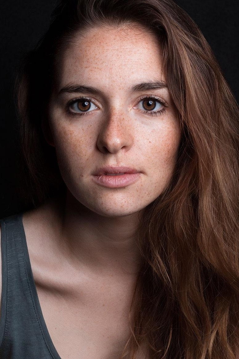 Sara Barros Leitão as Susana Faísca in Dentro