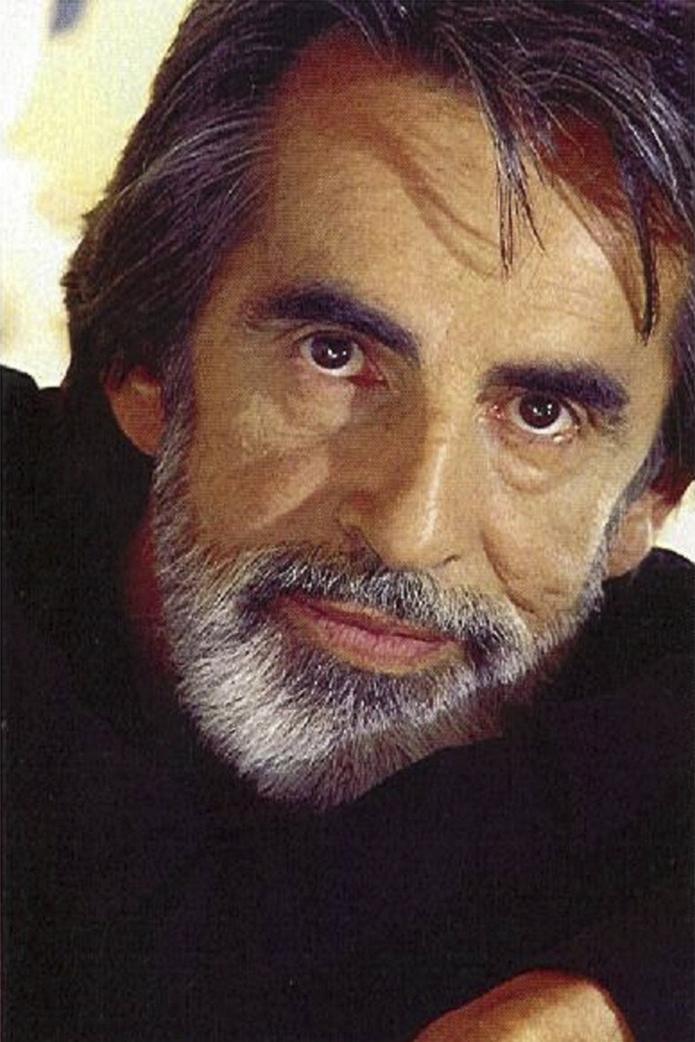 Frank Ramírez as "Perro" Romero in La estrategia del caracol