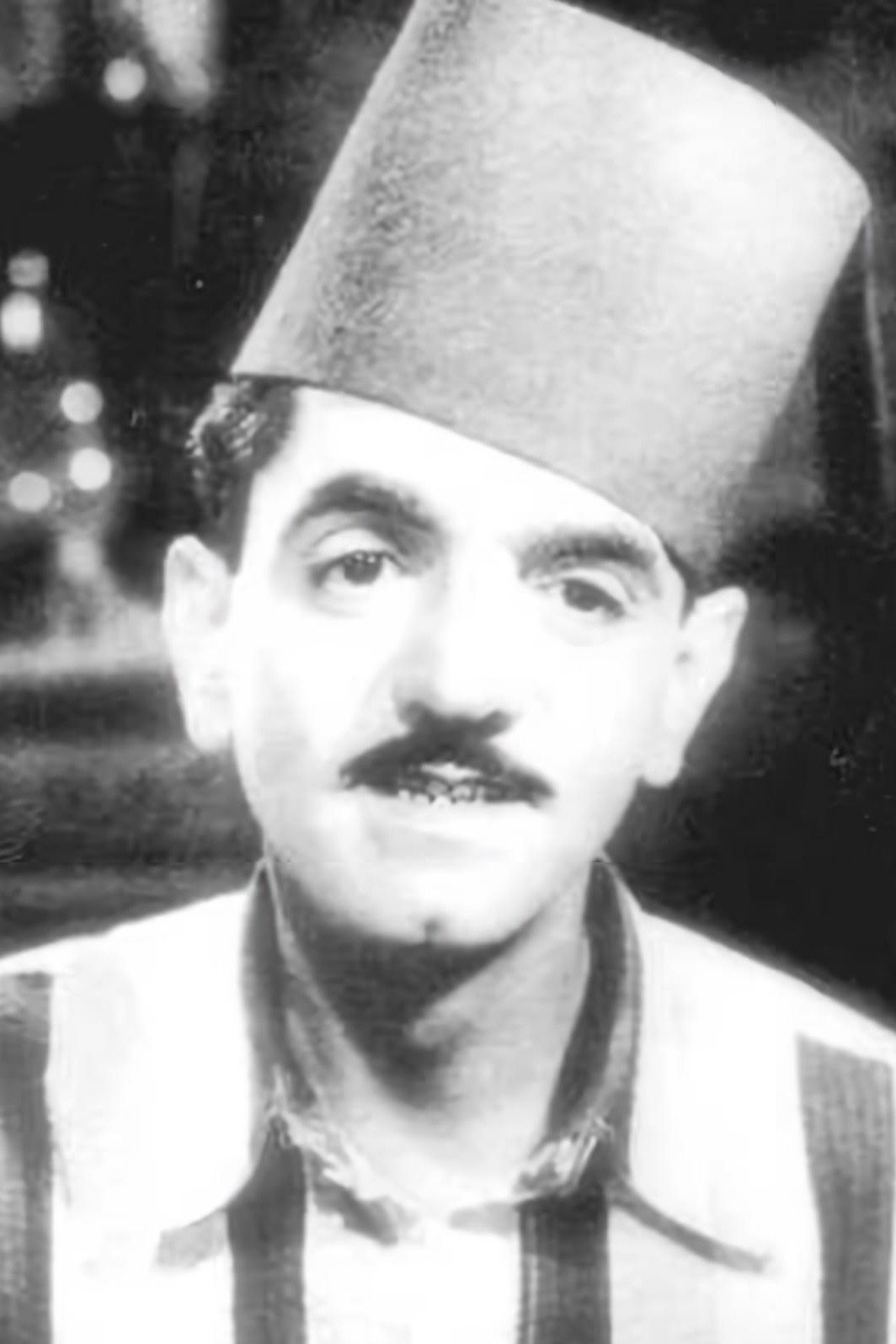 Mohamed Abdel Moteleb as مطرب in A lie within a lie