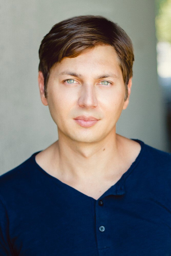 Nikita Bogolyubov as Aleksey in ¡He matado a mi marido!